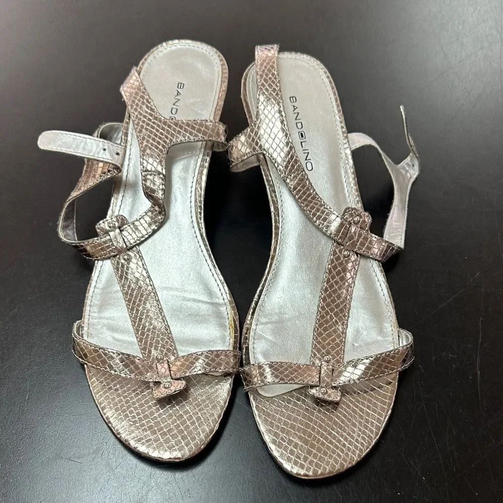 Bandolino Metallic Rosegold Snakeskin T-Strap Sandals